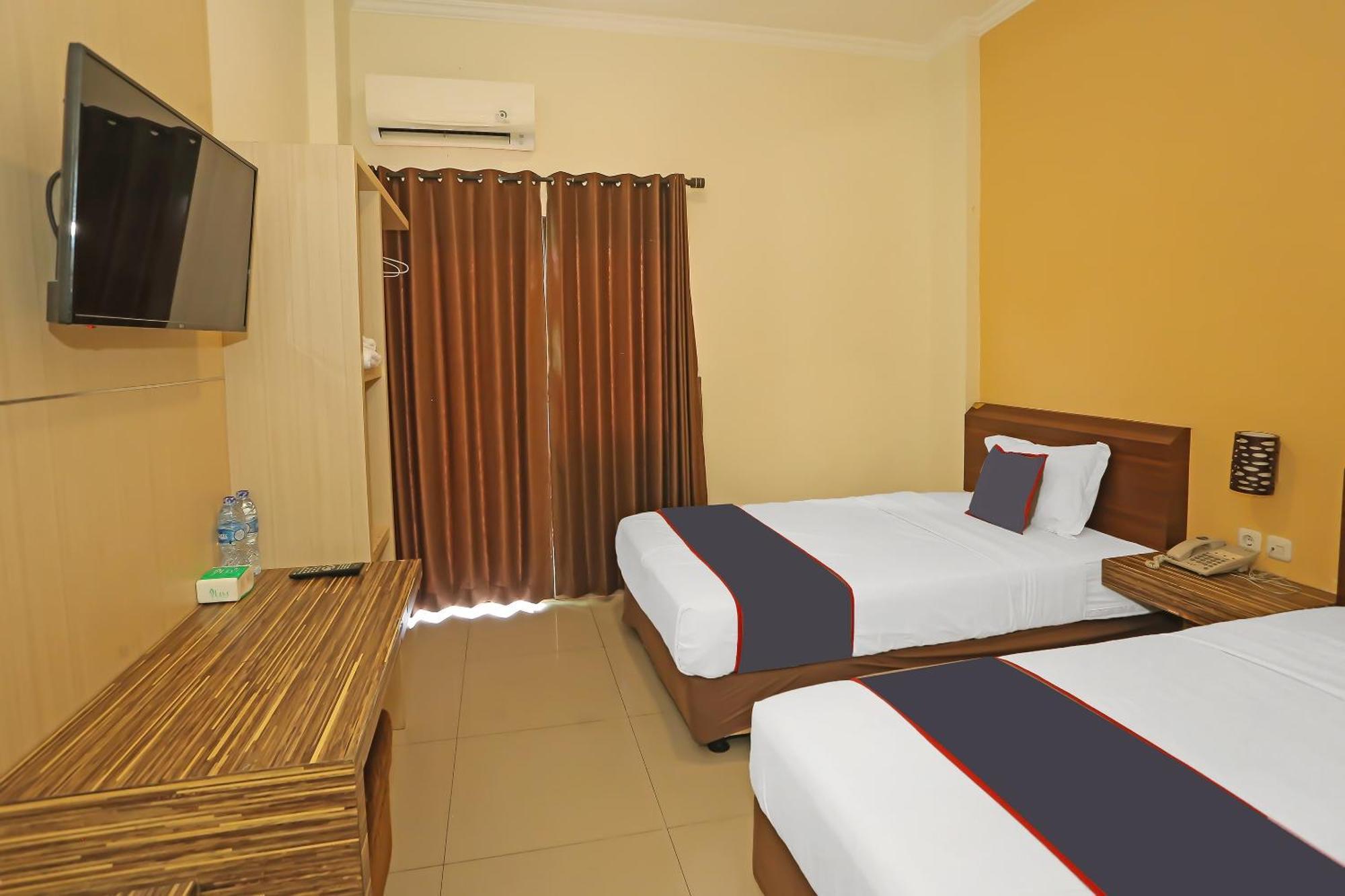Super Oyo Collection O 92130 Hotel Fiducia Kaji Jakarta Bagian luar foto