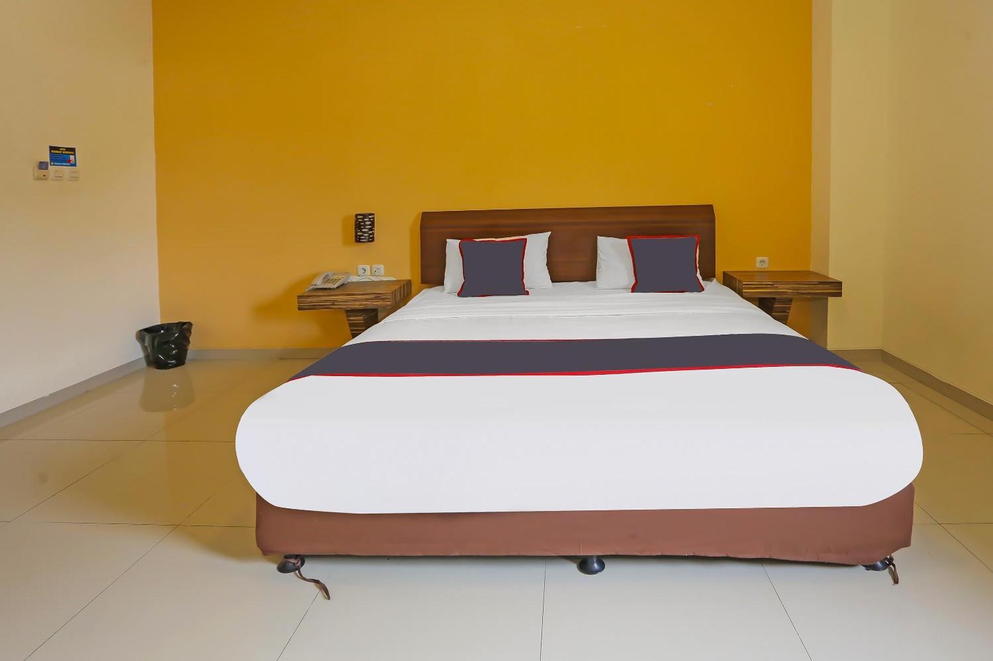 Super Oyo Collection O 92130 Hotel Fiducia Kaji Jakarta Bagian luar foto